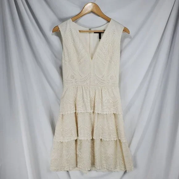 BCBGMAXAZRIA Women's Beige Mini Dress Scarlett Tiered Eyelet Size 06 (C-7) - Picture 3 of 15